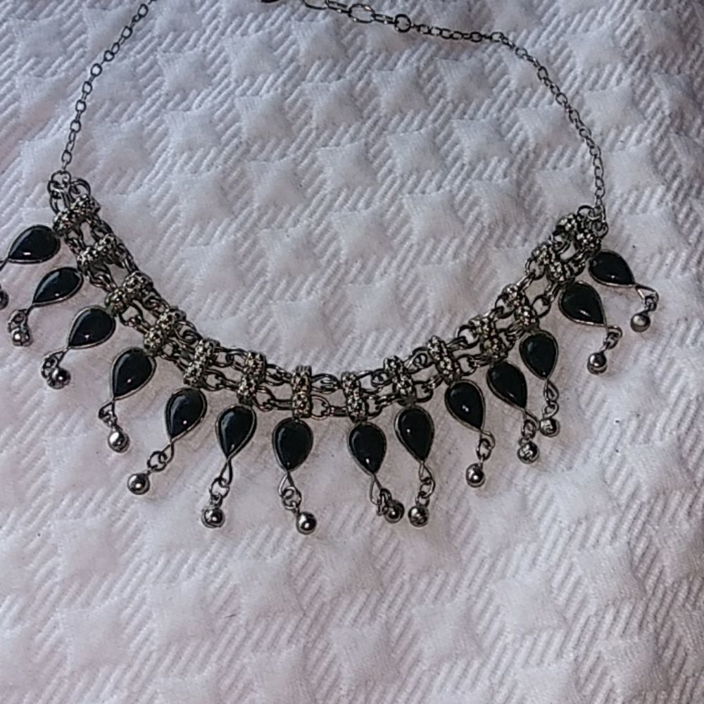 Necklace    - Picture 3 of 4